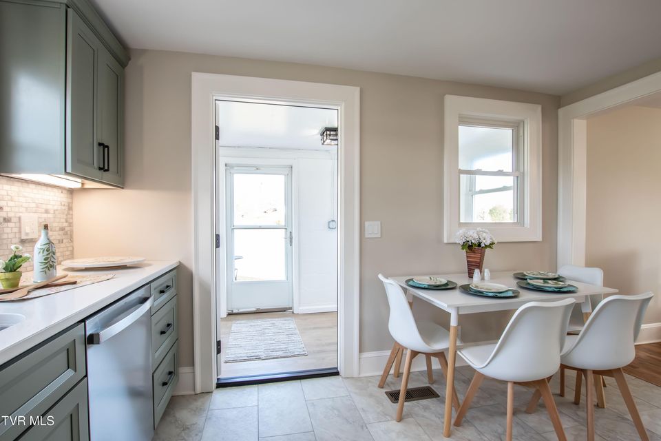 Photo #12: 2111 Island Road