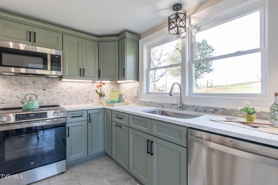 Photo #9: 2111 Island Road