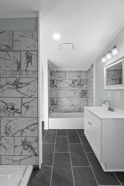 Photo #18: 120 Hensley Loop 