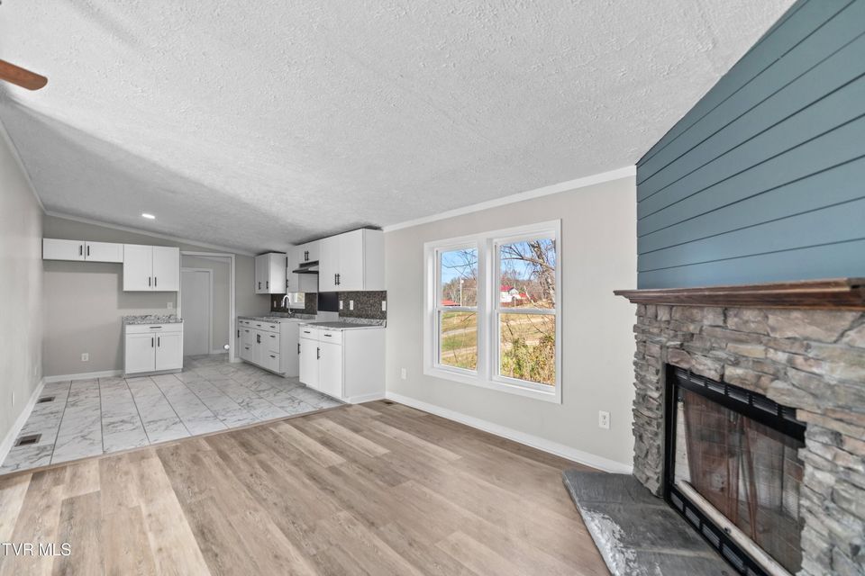 Photo #12: 120 Hensley Loop 