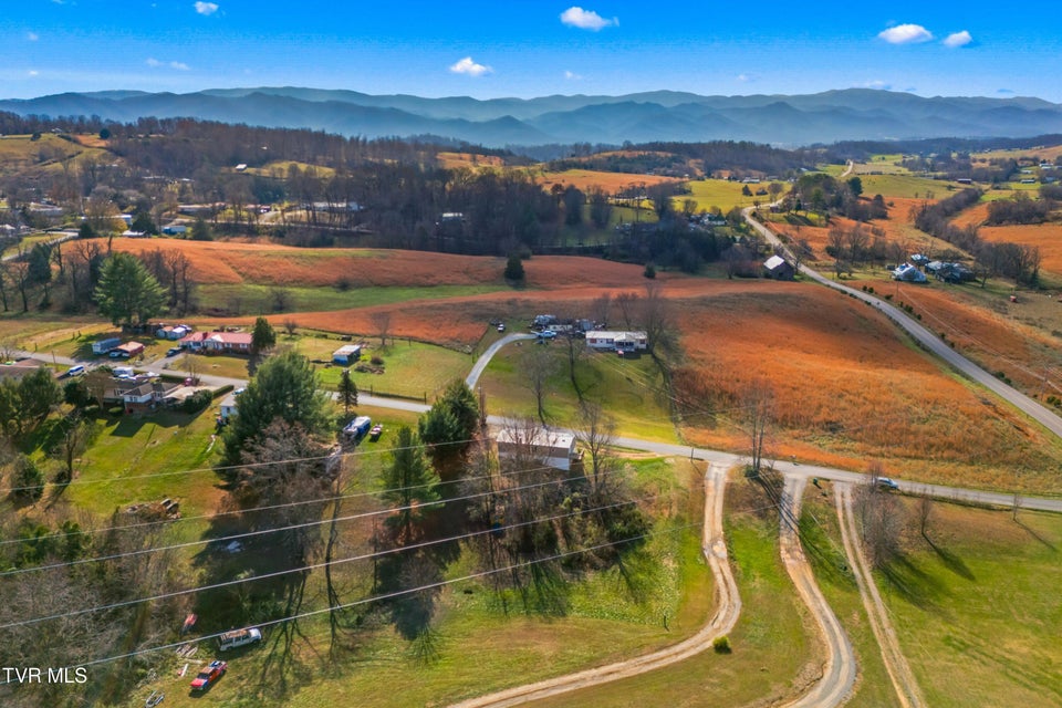 Photo #33: 120 Hensley Loop 