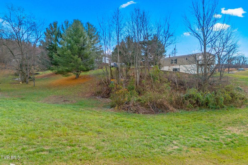 Photo #35: 120 Hensley Loop 