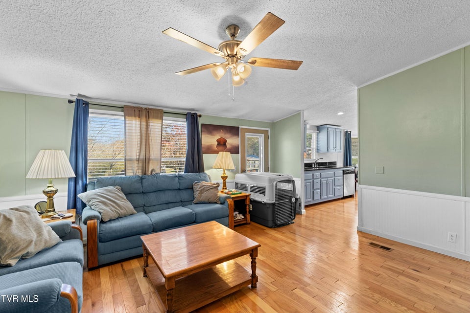 Photo #8: 921 Rocky Summit Road