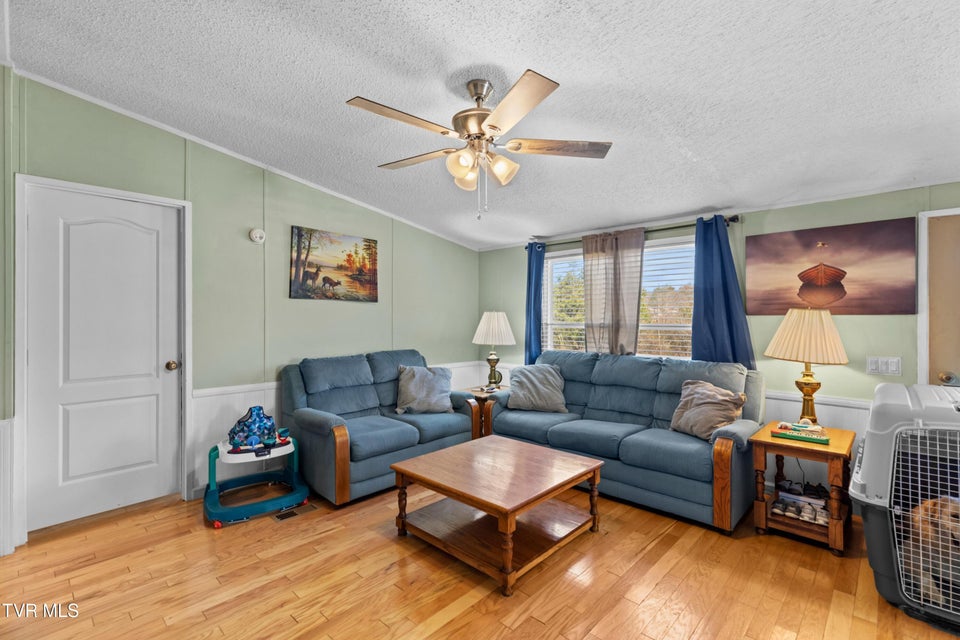 Photo #9: 921 Rocky Summit Road