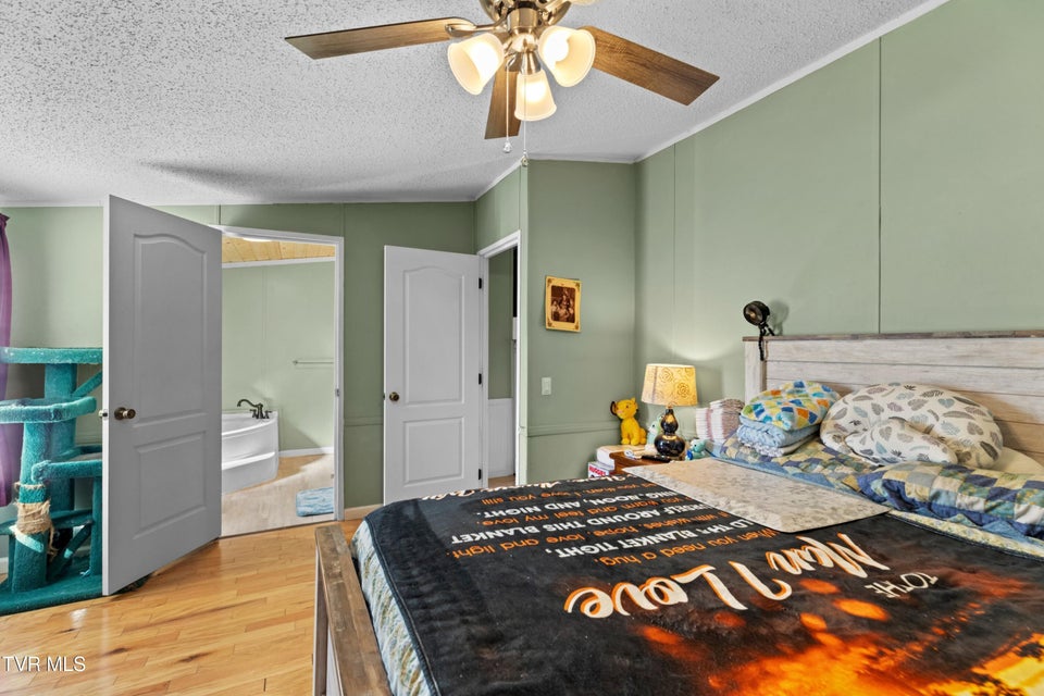 Photo #11: 921 Rocky Summit Road