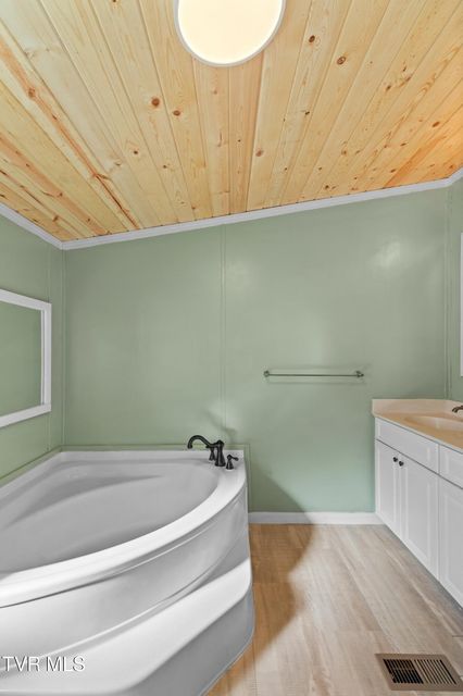 Photo #13: 921 Rocky Summit Road