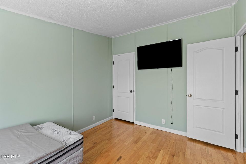 Photo #16: 921 Rocky Summit Road