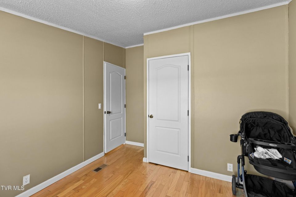 Photo #19: 921 Rocky Summit Road