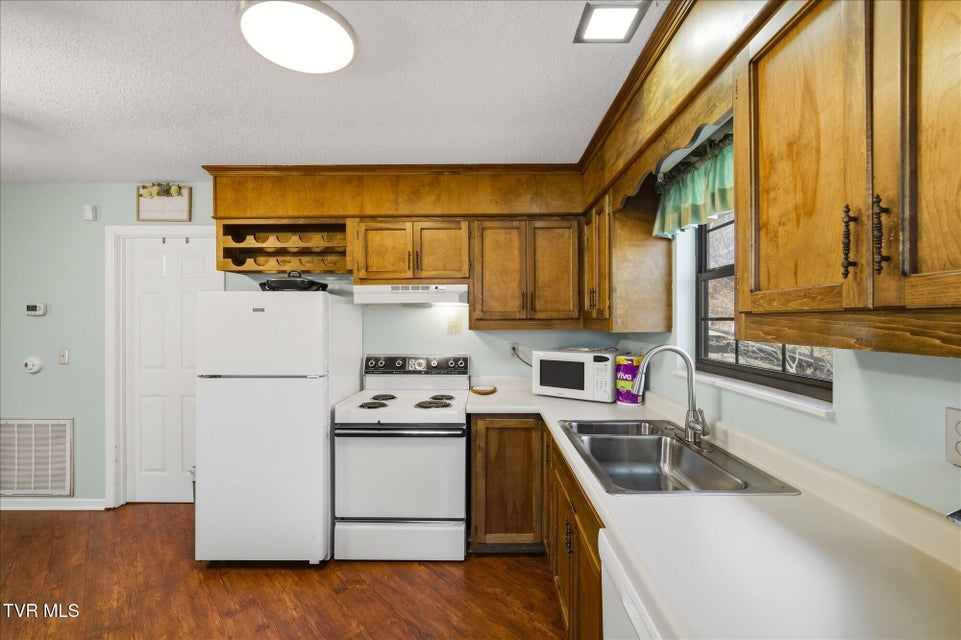 Photo #77: 951 Carson Springs Road