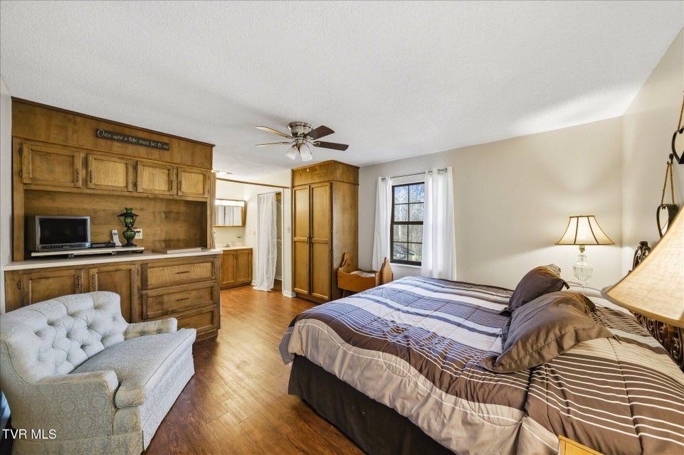 Photo #79: 951 Carson Springs Road