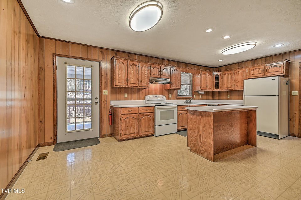 Photo #9: 1363 Highway 91 