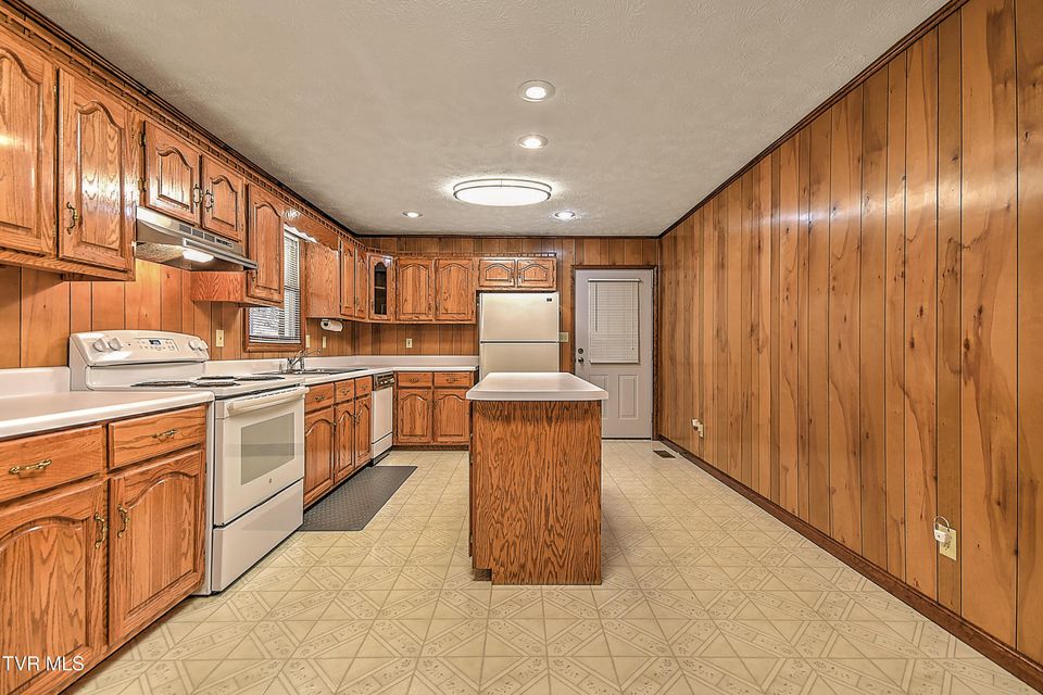 Photo #11: 1363 Highway 91 