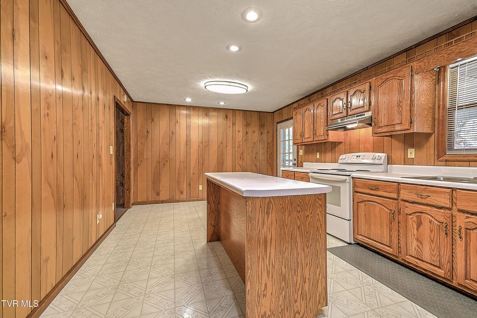 Photo #12: 1363 Highway 91 