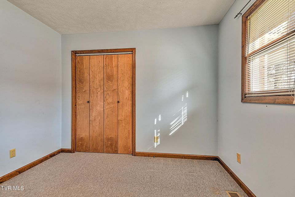 Photo #16: 1363 Highway 91 