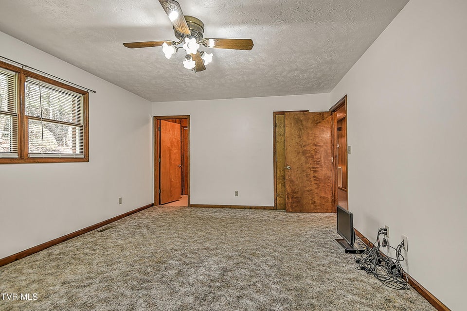 Photo #23: 1363 Highway 91 