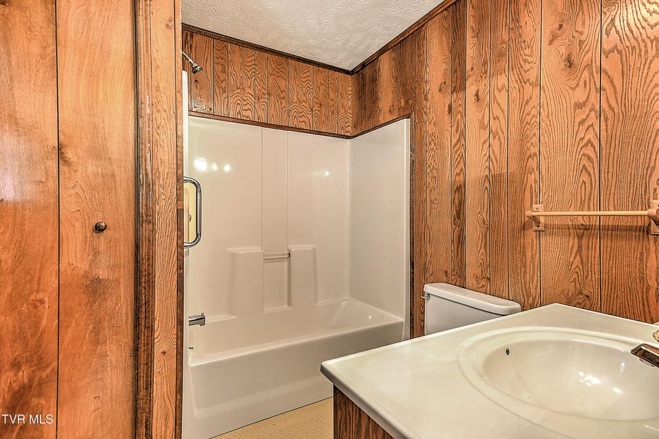 Photo #24: 1363 Highway 91 