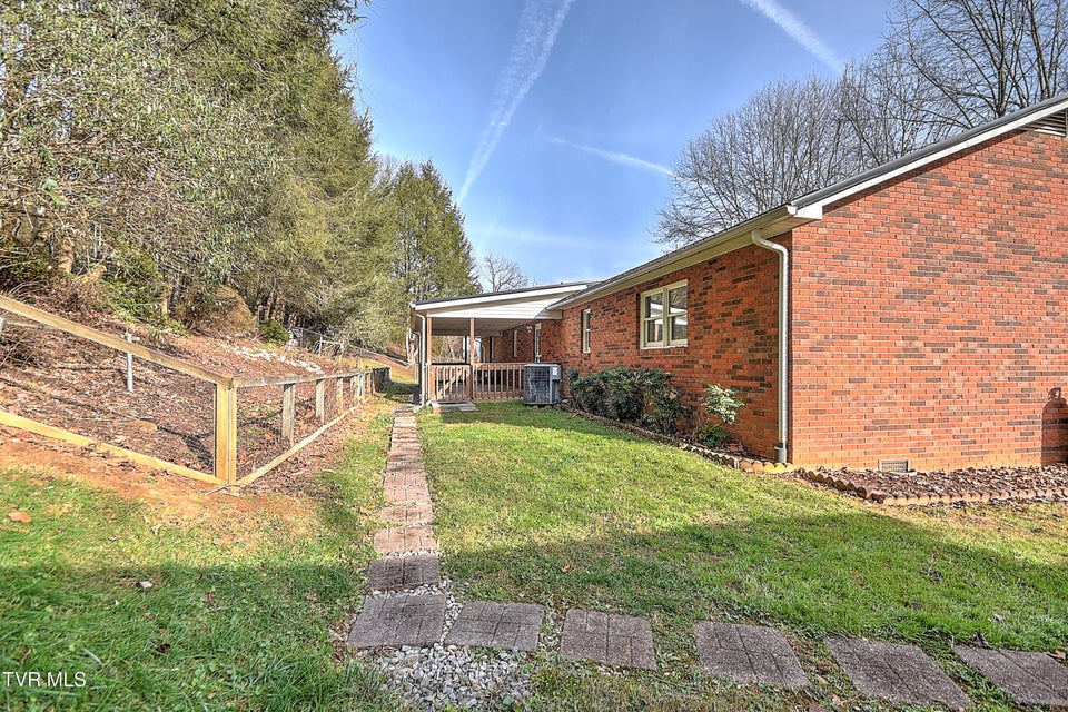 Photo #35: 1363 Highway 91 