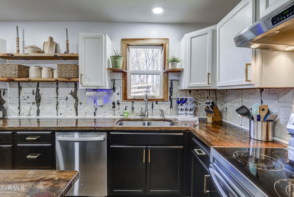 Photo #14: 238 Old Embreeville Road