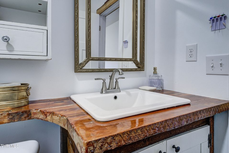 Photo #32: 238 Old Embreeville Road