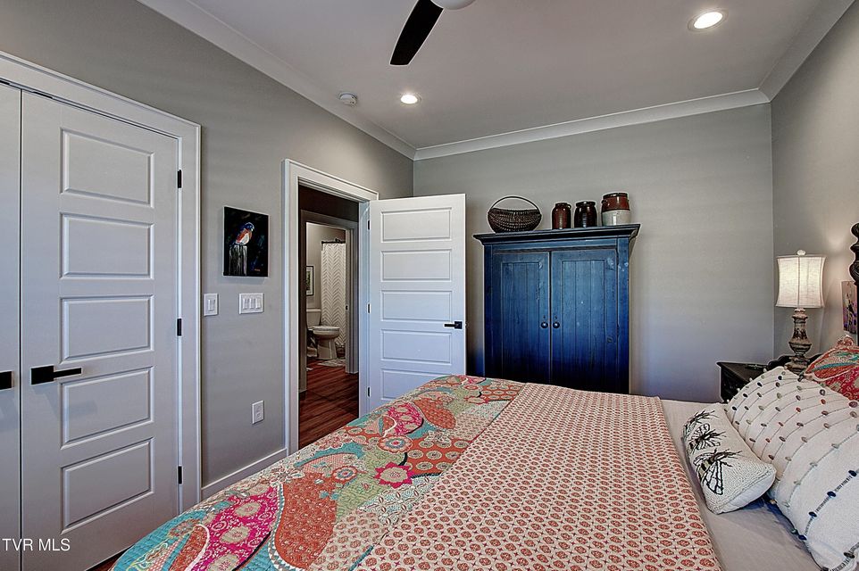 Photo #23: 125 Lynn Road