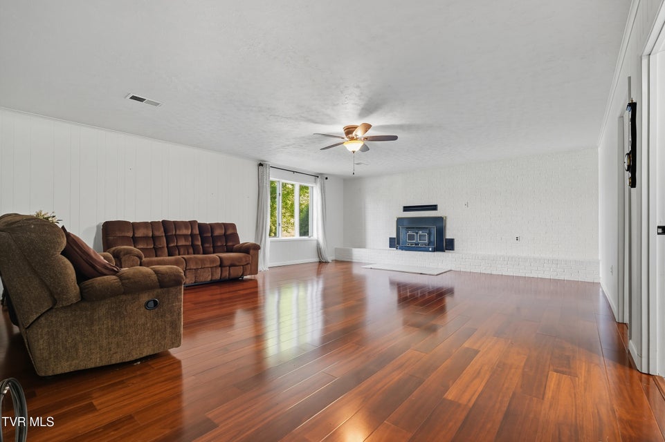 Photo #26: 6140 Hodges Street