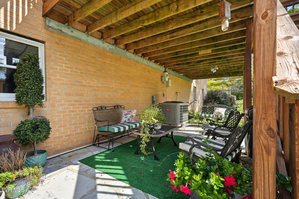 Photo #27: 6140 Hodges Street