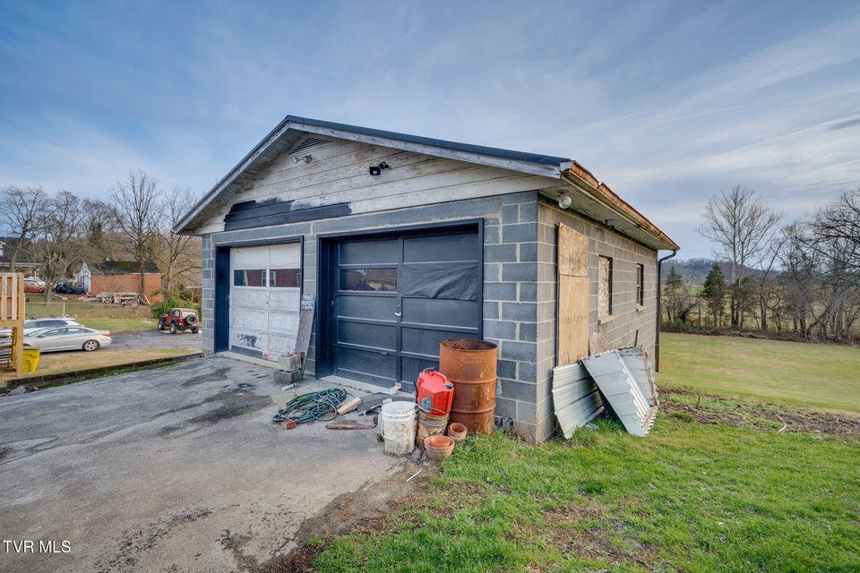 Photo #3: 4400 Ridge Road