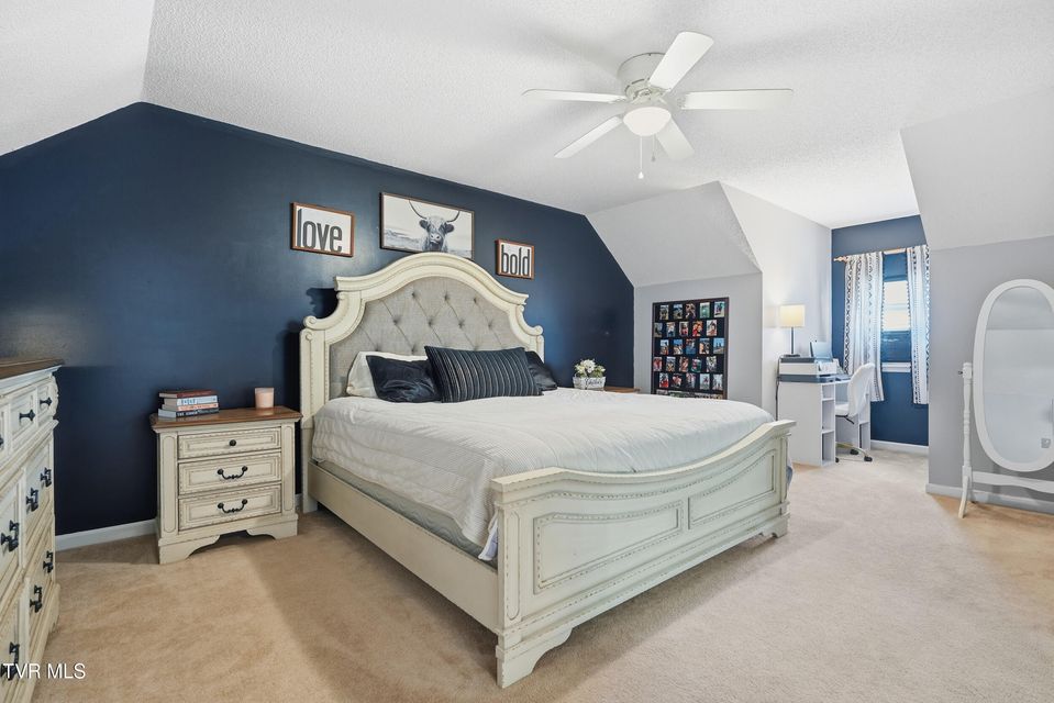 Photo #11: 504 Hallbrook Drive 