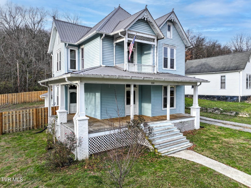 Photo #3: 220 Unaka Street