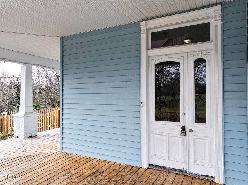 Photo #13: 220 Unaka Street