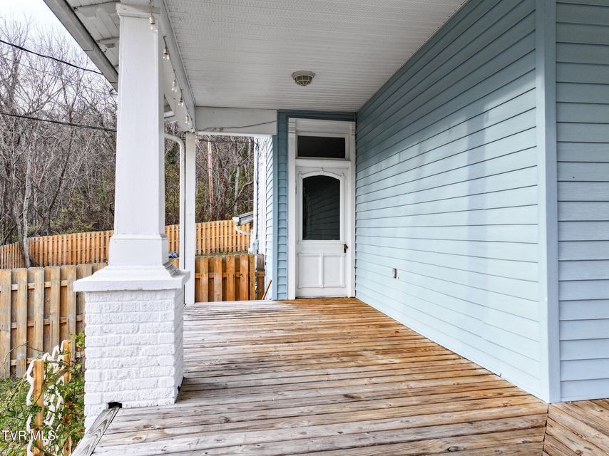 Photo #14: 220 Unaka Street