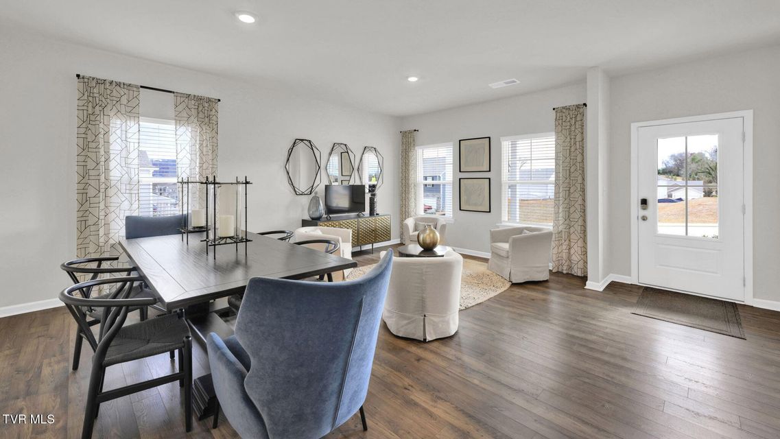 Photo #5: 559 Fieldcrest Road 