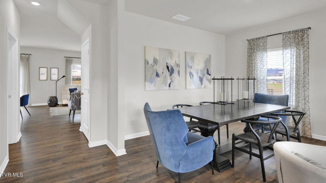 Photo #6: 559 Fieldcrest Road 