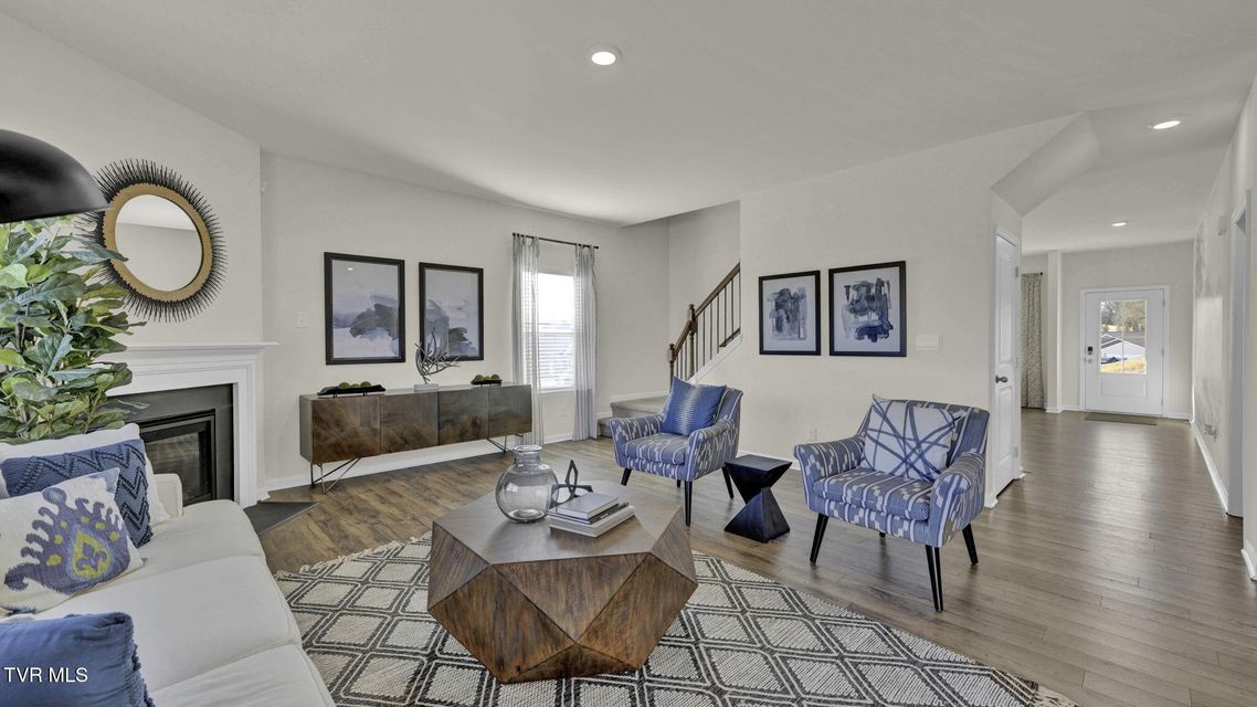 Photo #10: 559 Fieldcrest Road 