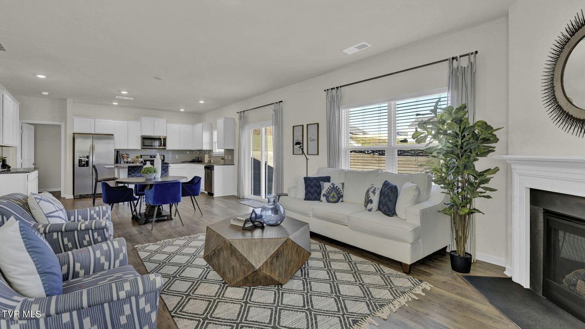 Photo #13: 559 Fieldcrest Road 