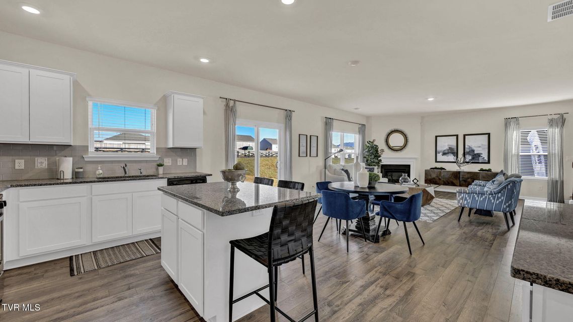 Photo #14: 559 Fieldcrest Road 