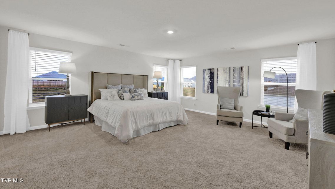 Photo #32: 559 Fieldcrest Road 