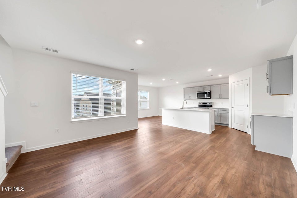 Photo #7: 1137 Aspen Terrace 