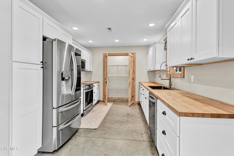 Photo #8: 4144 Back Valley Road