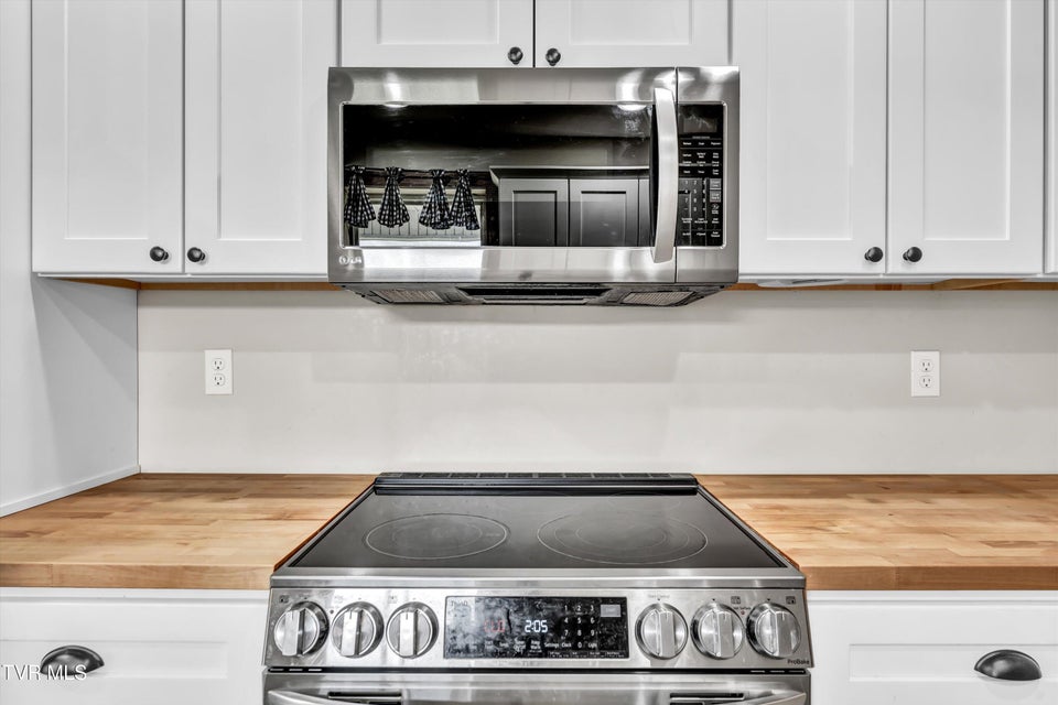 Photo #10: 4144 Back Valley Road