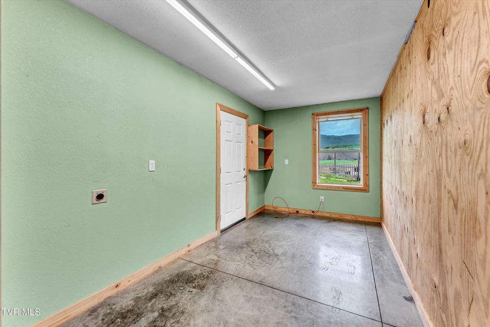 Photo #31: 4144 Back Valley Road