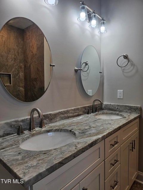 Photo #19: 737 Pasture Ridge 