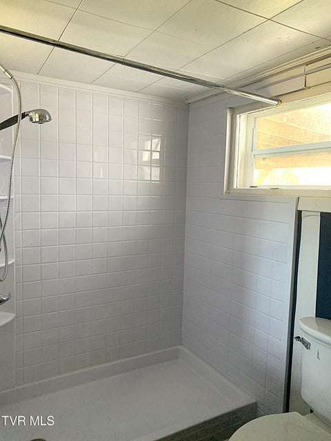 Photo #14: 160 Fox Glen Road