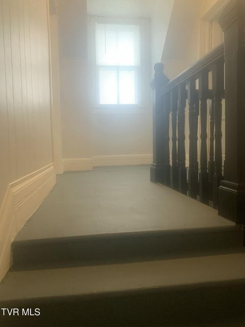 Photo #18: 160 Fox Glen Road