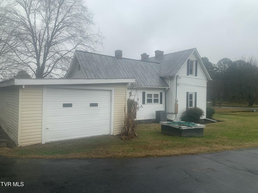 Photo #6: 160 Fox Glen Road