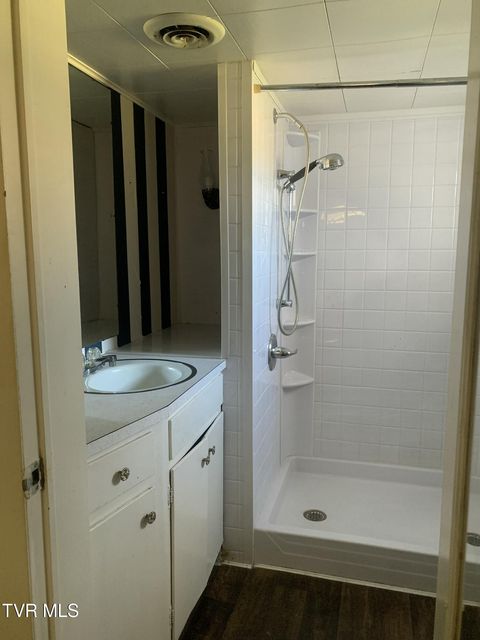 Photo #13: 160 Fox Glen Road