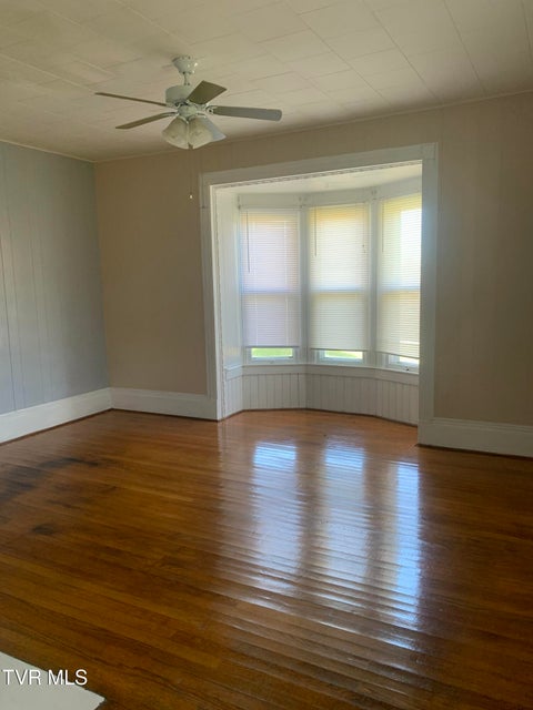 Photo #10: 160 Fox Glen Road