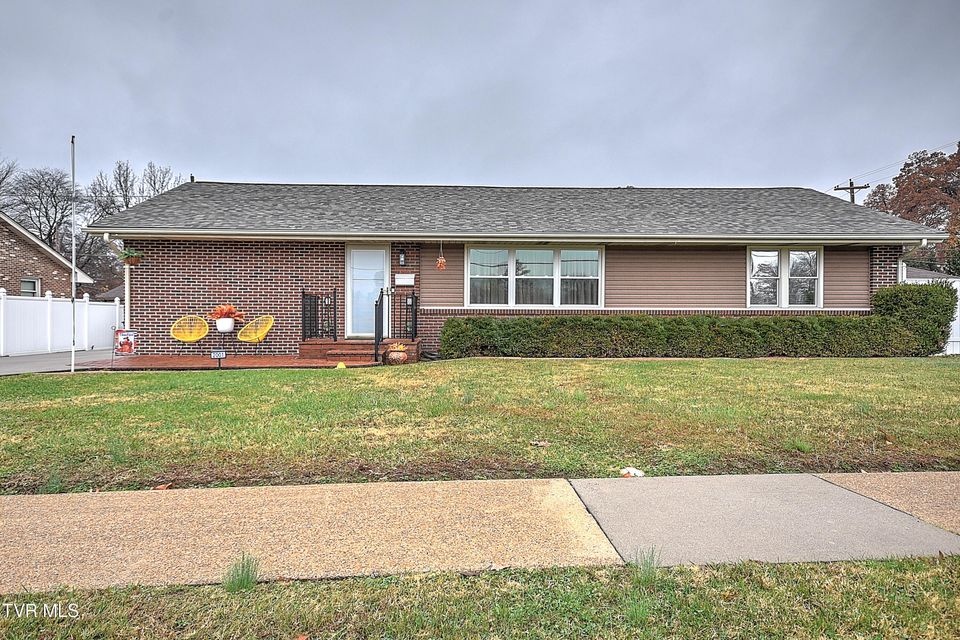 Photo #2: 2001 Sevier Avenue