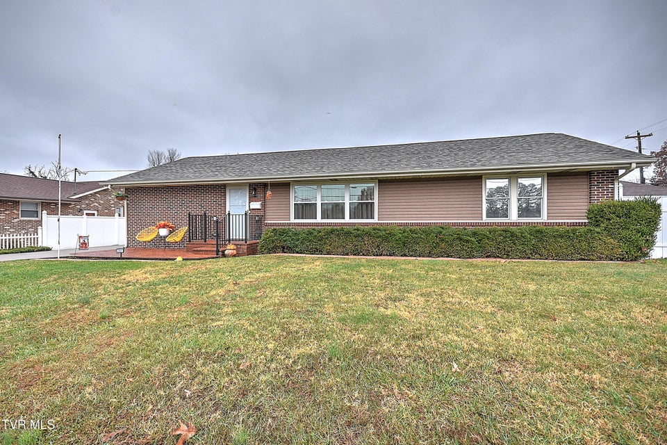 Photo #3: 2001 Sevier Avenue