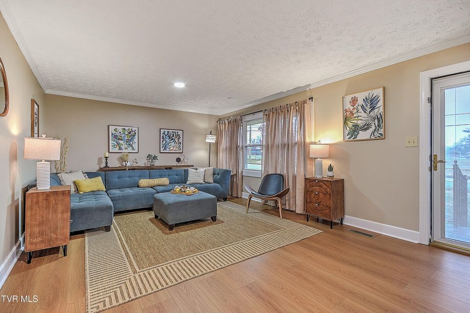 Photo #8: 2001 Sevier Avenue